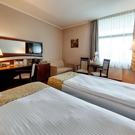 Grand Royal Hotell 4*