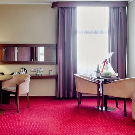 Grand Royal Готель