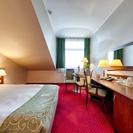 Hotel Grand Royal