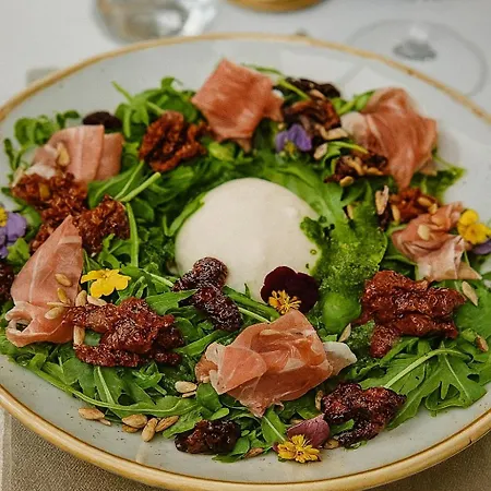 Готель Grand Royal