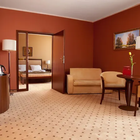 Grand Royal 4* Познань