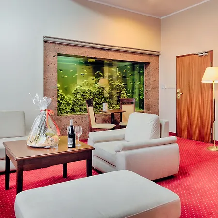 Готель Grand Royal 4*