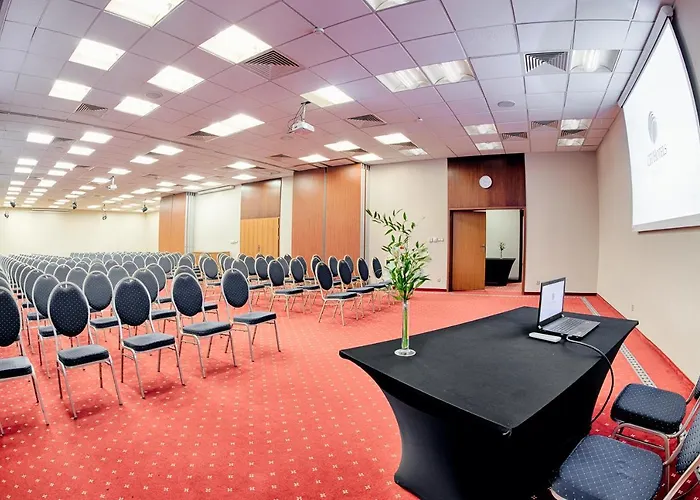 Grand Royal 4* Poznań