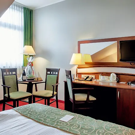 Grand Royal 4* Poznan