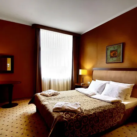 Grand Royal Hotel