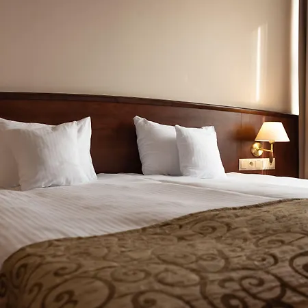 Grand Royal Hotel