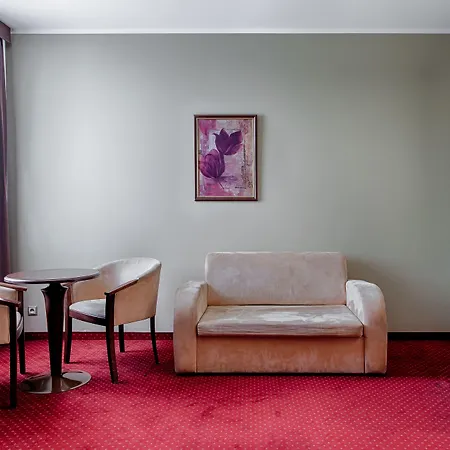 Hotel Grand Royal