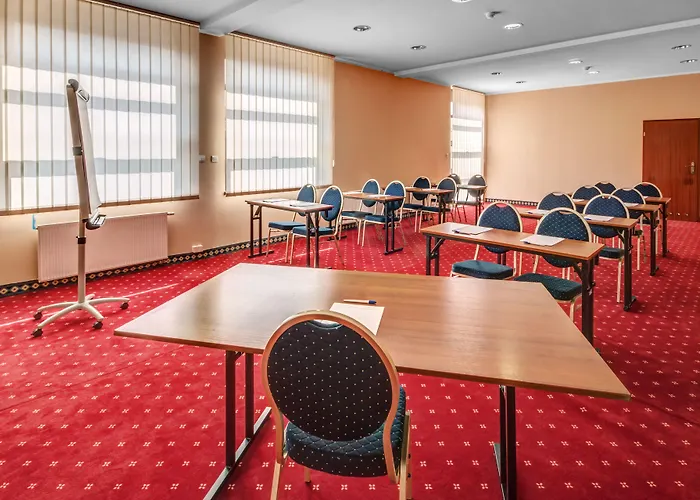 Grand Royal 4* Poznań